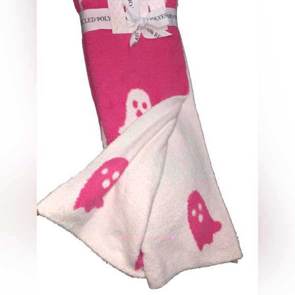 ©️ Pink ghost blanket Cupcakes & cashmere tiktok viral - Picture 1 of 9